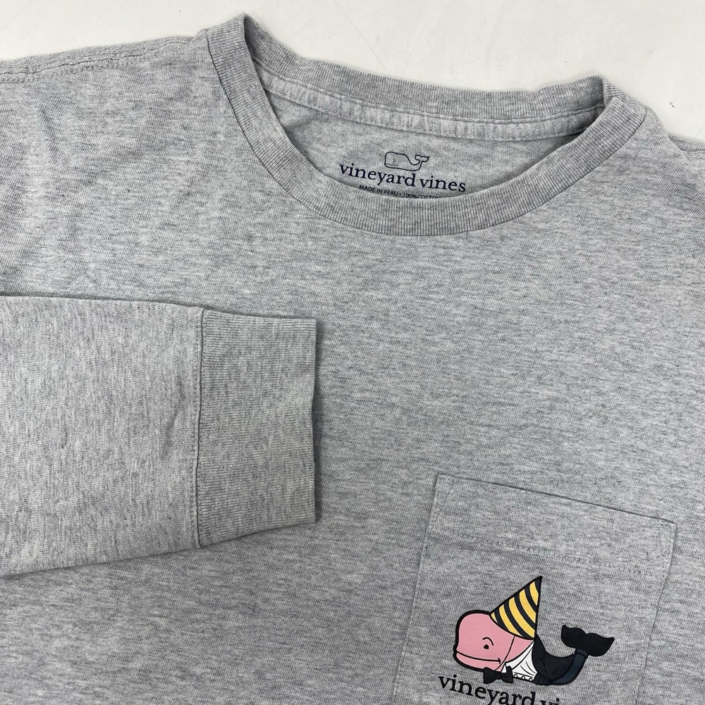 Vineyard Vines T-Shirt Men Small Gray Party Whale Pocket Long Sleeve Graphic Tee